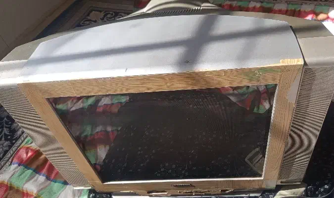 تلویزیون|تلویزیون و پروژکتور|بافت, |دیوار