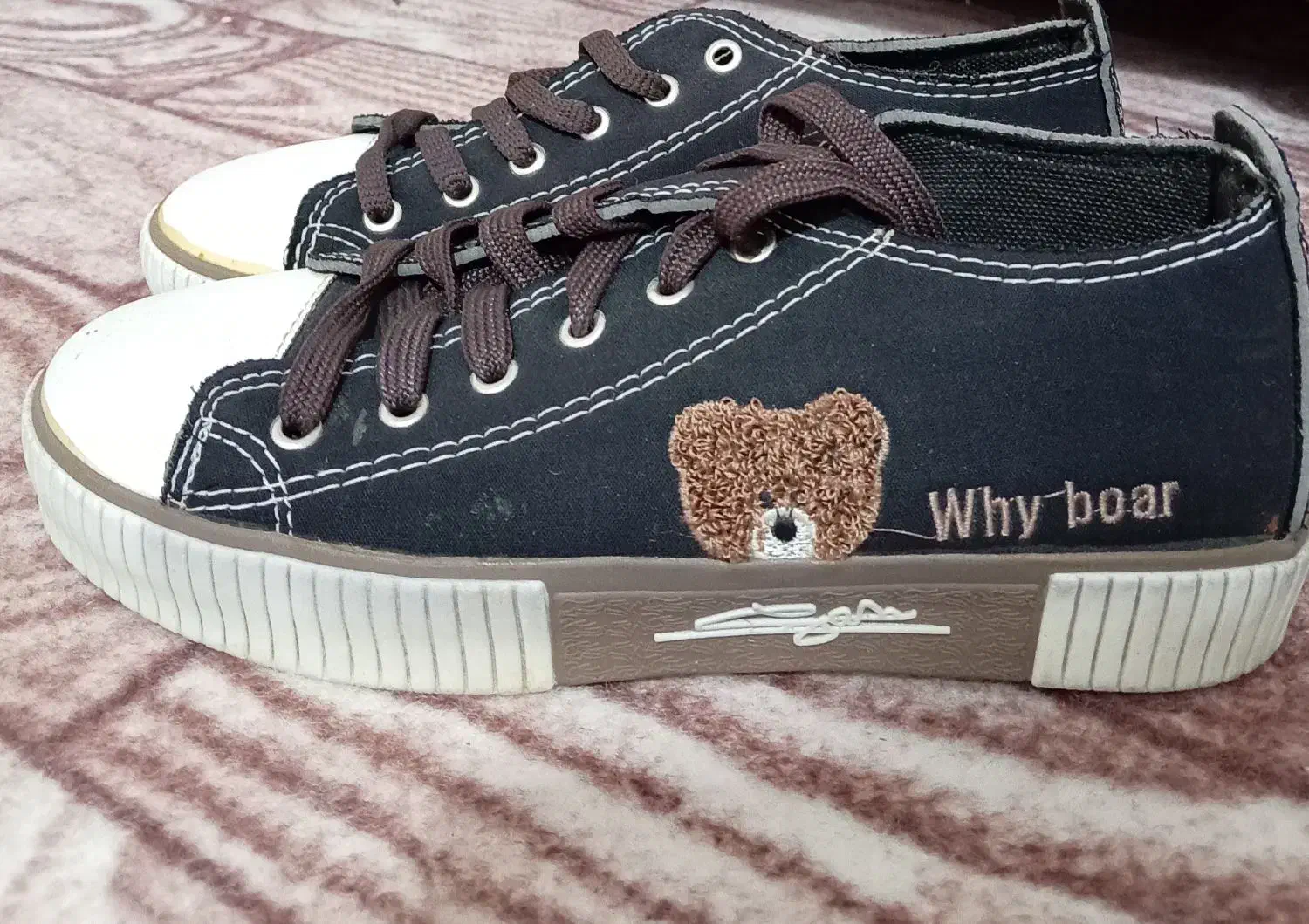 بوت زنانه|کیف، کفش، کمربند|نیشابور, خط کاشمر|دیوار