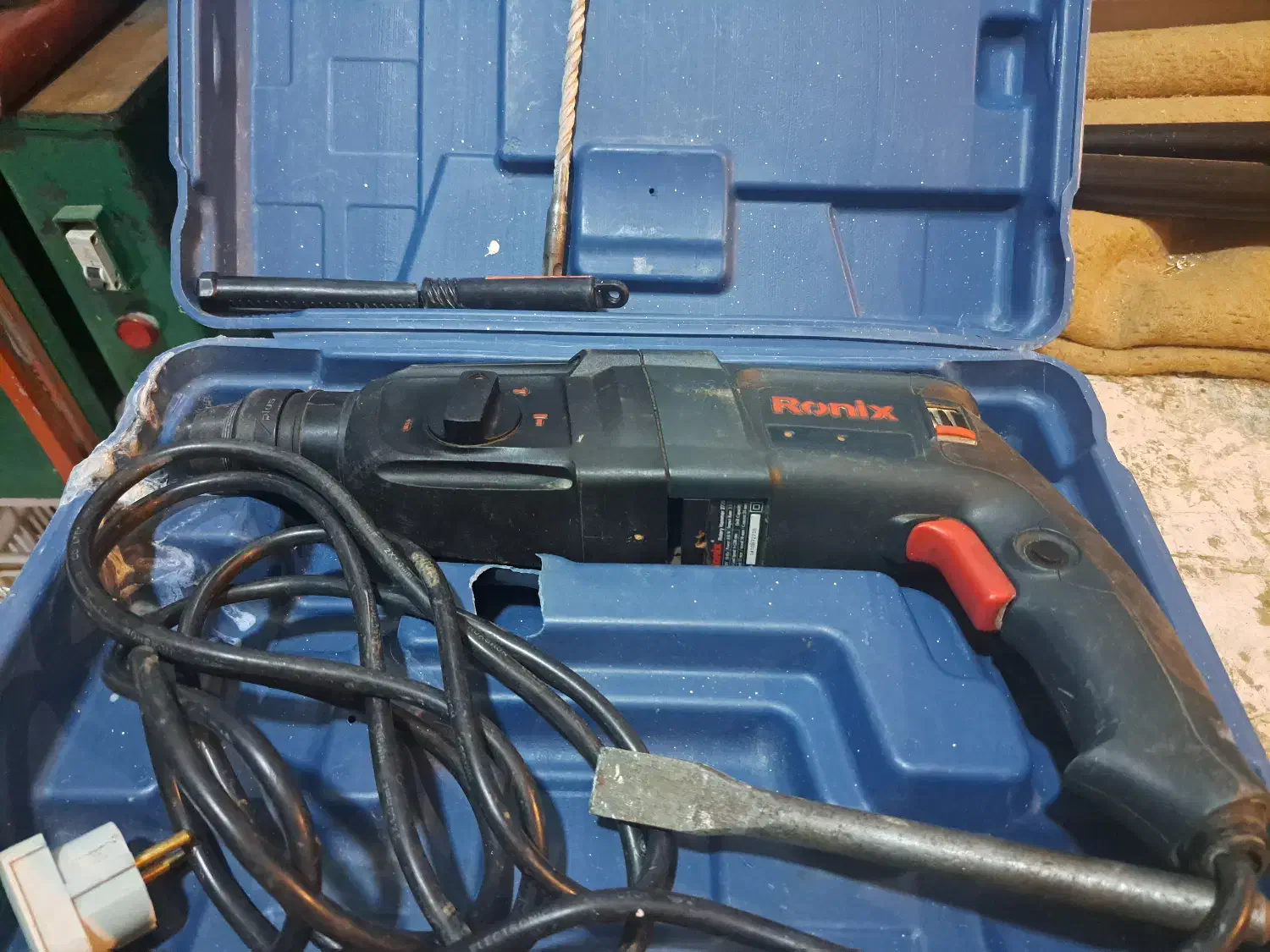 ابزار پمپ باد میخکوب فرز و فلز و هیلتی و کله بر|ابزارآلات|بابل, |دیوار