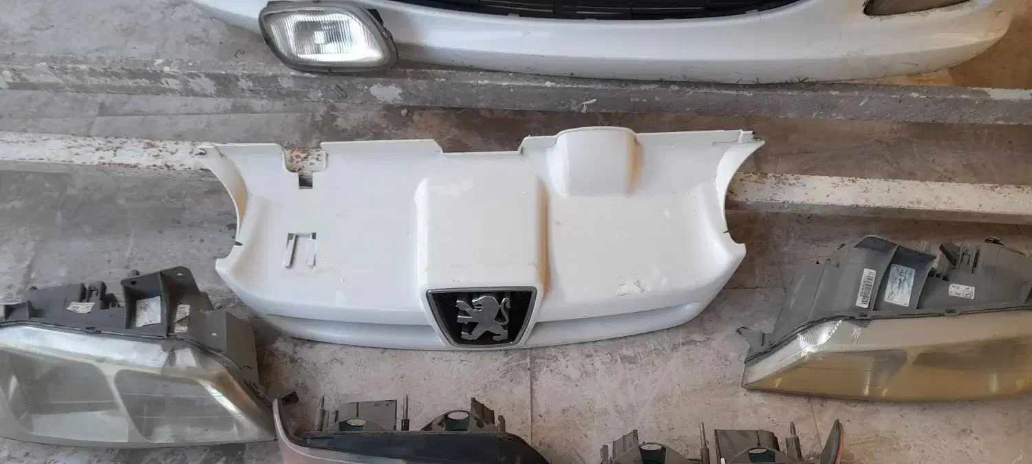 سپر چراغ پارس جلو پنجره|قطعات یدکی و لوازم جانبی|قائم‌شهر, |دیوار