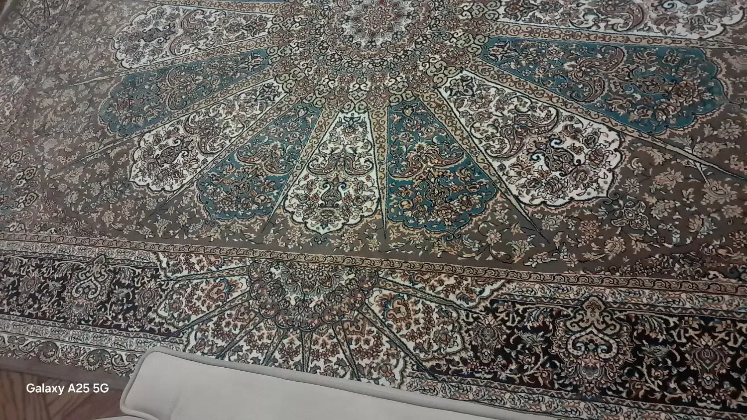 دو عدد فرش ۹ متری در حد نو سالم|فرش|بهارستان, |دیوار