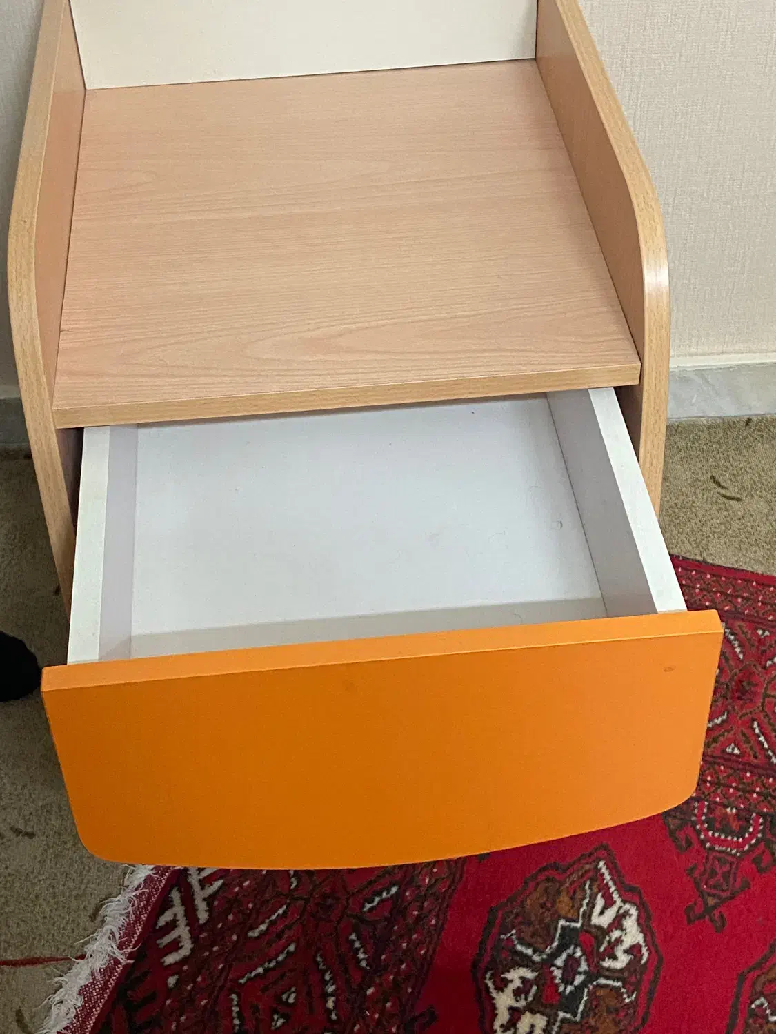 پاتختی|تخت و سرویس خواب|سبزوار, عظیمیان|دیوار