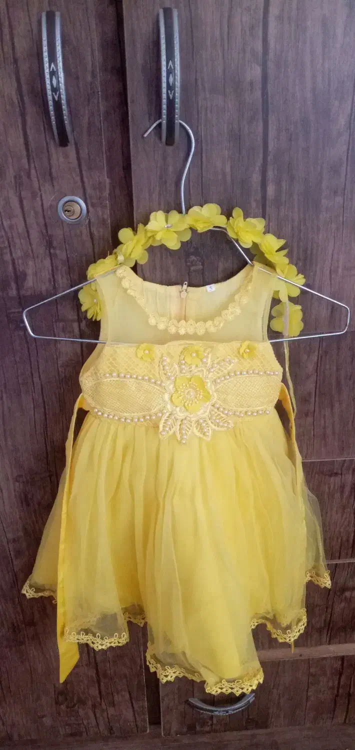 پیراهن نو و۳ تا تل نونو|کفش و لباس بچه|بروجرد, |دیوار