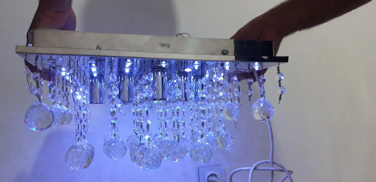 لوستر صفحه ای مربع با گوی کریستالی|لوستر و چراغ آویز|کرمانشاه, |دیوار