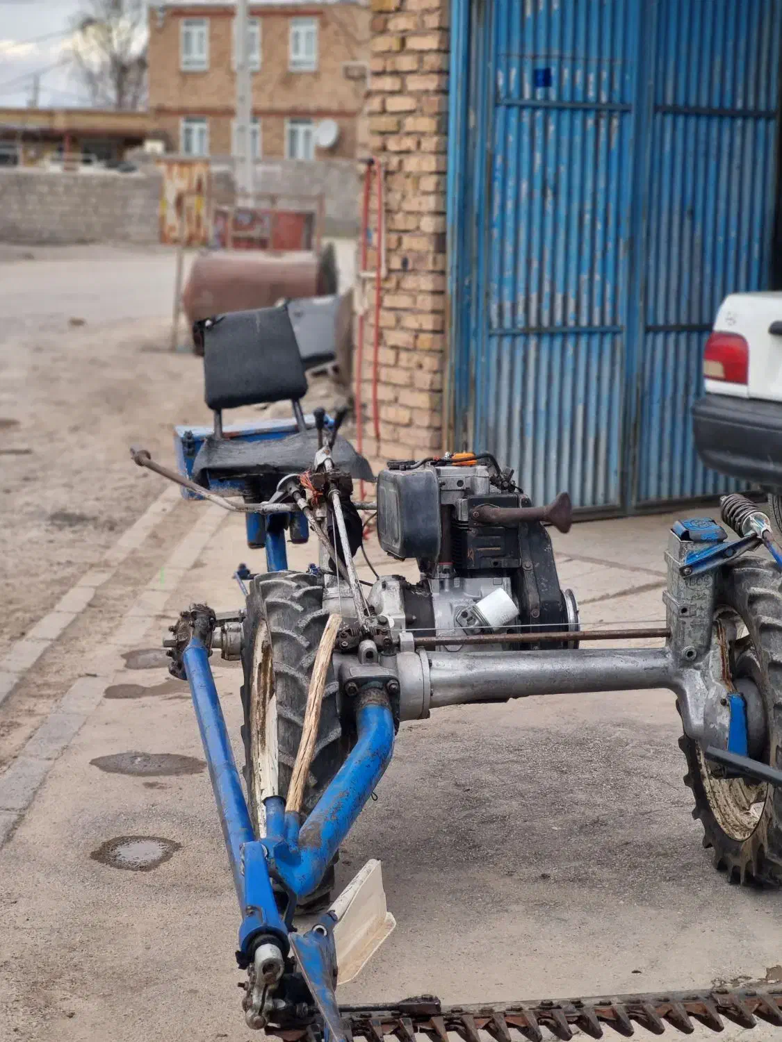 علفچین|ماشین‌آلات صنعتی|سیلوانه, |دیوار