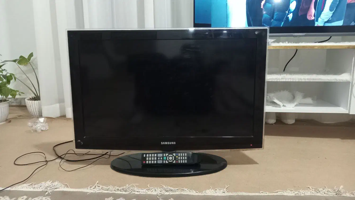 فروش ال سی دی ۳۲|تلویزیون و پروژکتور|مشهد, امیرآباد|دیوار