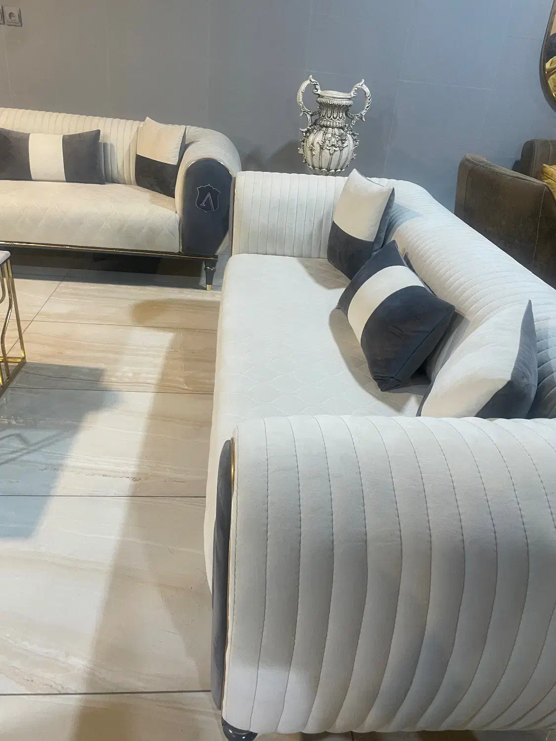 مبل نو مناسب جهیزیه ادارات و مطب ها با قیمت مناسب|مبلمان خانگی و میز عسلی|لنجان, |دیوار