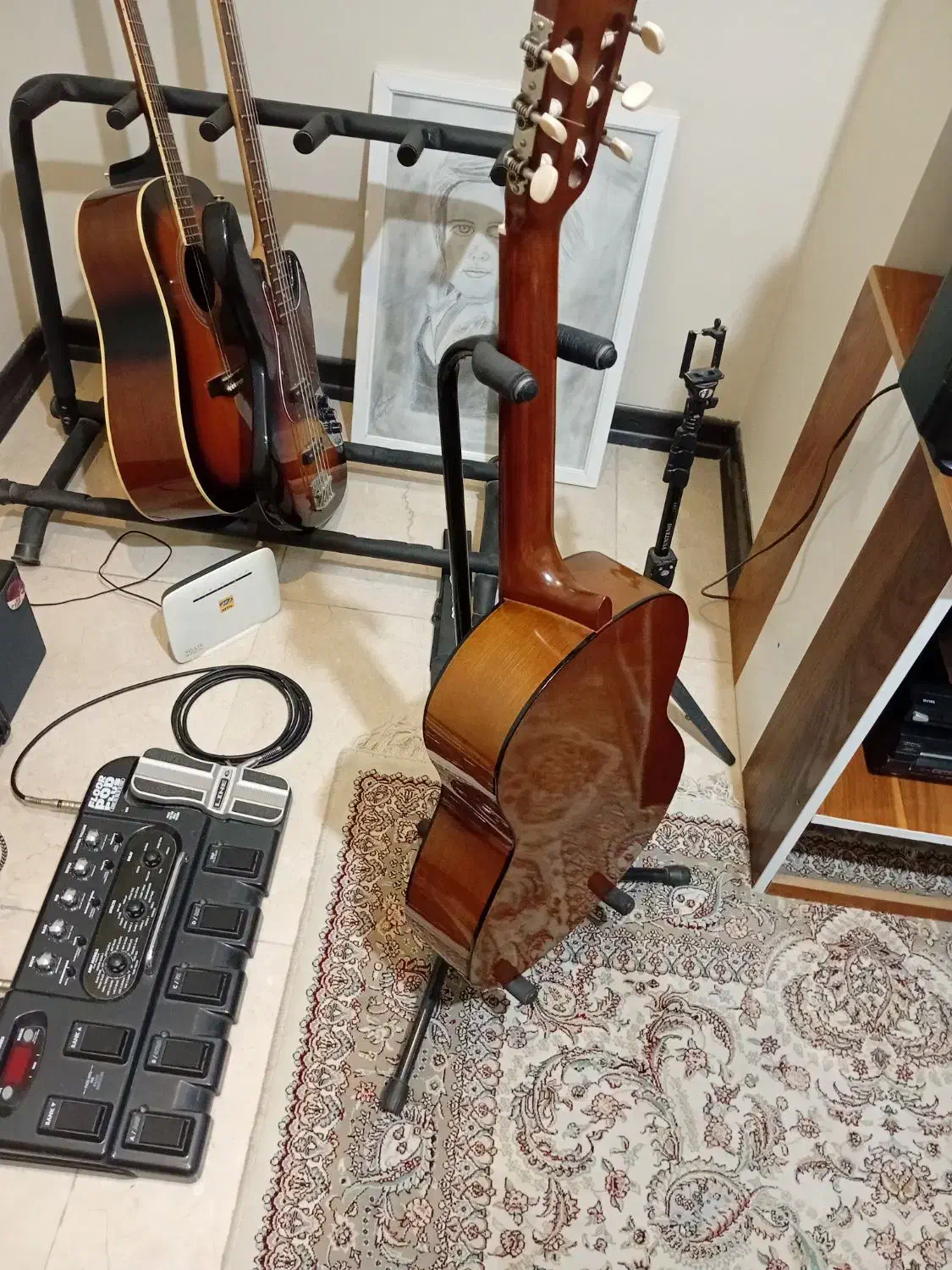 گیتار کلاسیک یاماها C40|گیتار، بیس، امپلیفایر|فردیس, فردیس|دیوار