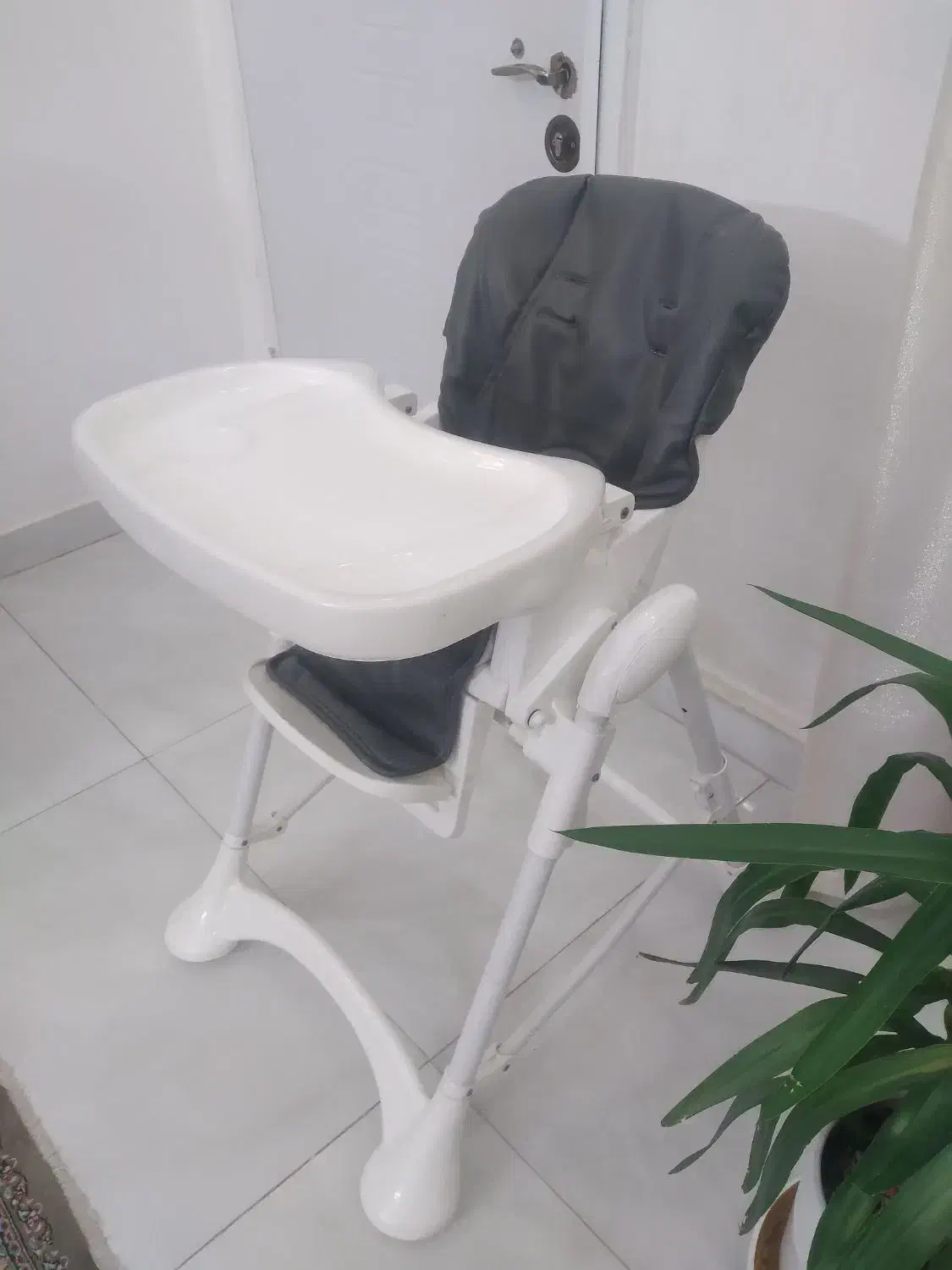 سلام صندلی غذای کودک|میز و صندلی غذاخوری|گلبهار, شهر جدید گلبهار|دیوار