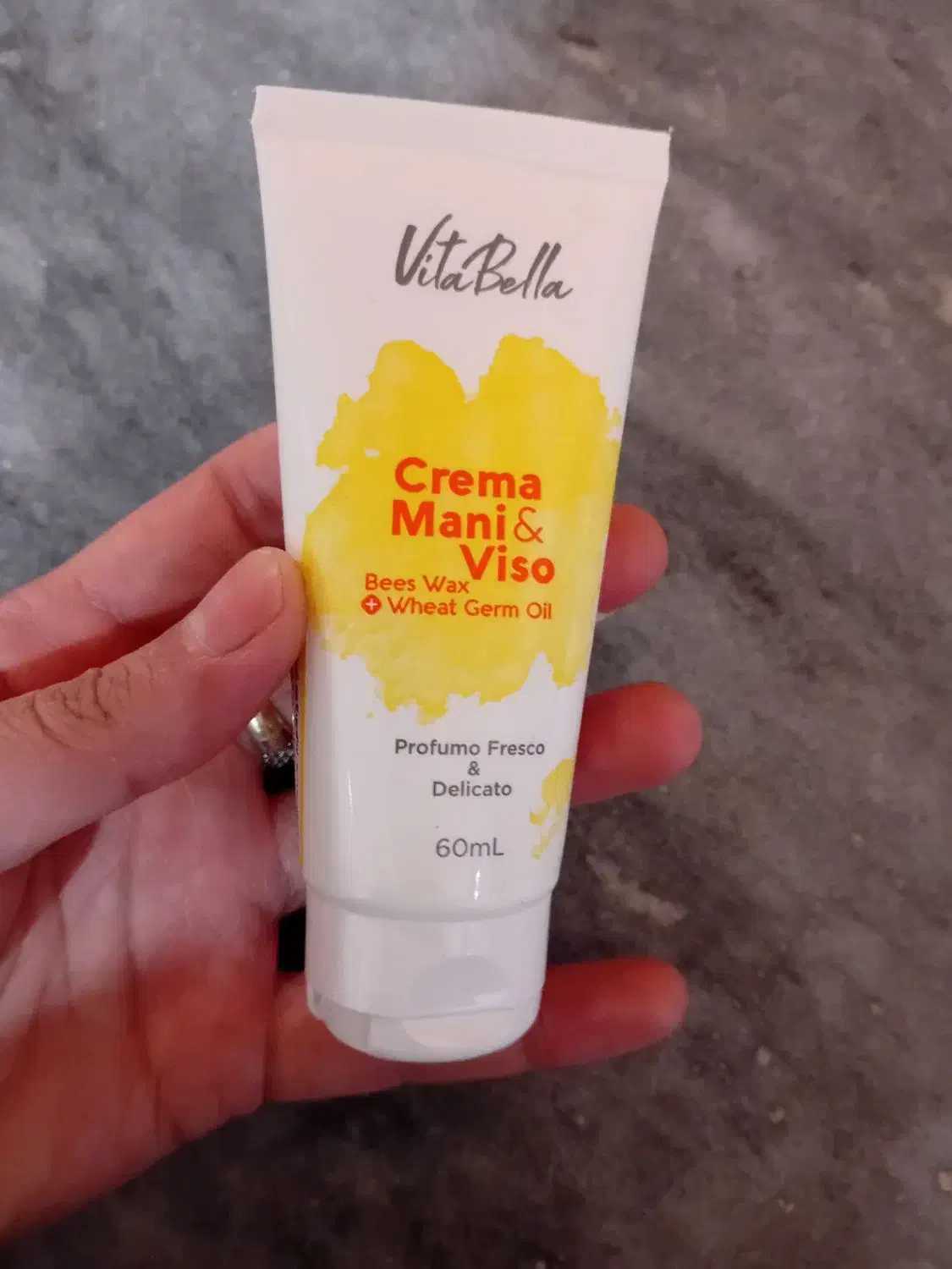 کرم مرطوب کننده ویتابلاحاوی عصاره جوانه گندم|آرایشی، بهداشتی، درمانی|خواف, |دیوار