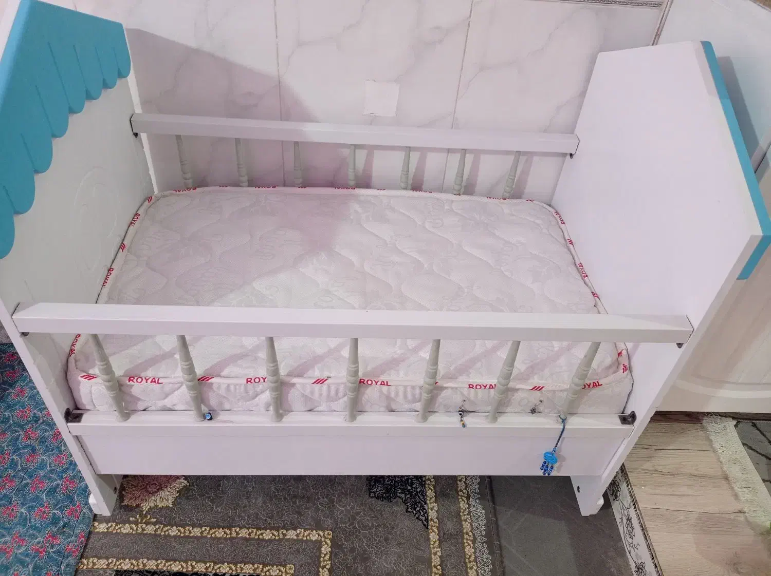 تخت خواب نوزاد|تخت و سرویس خواب|بروجرد, |دیوار