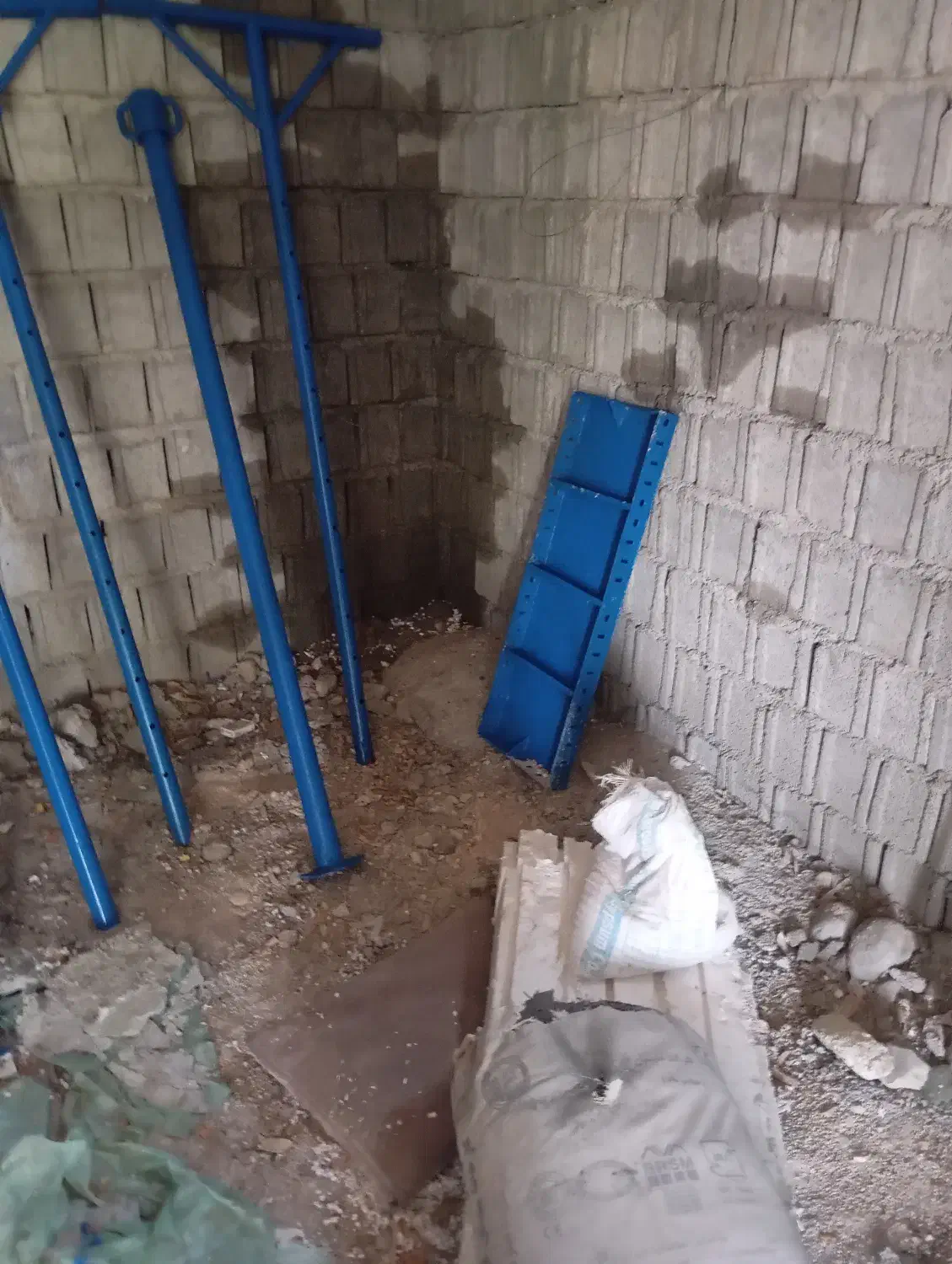 فروش جک و قالب ساختمانی|مصالح و تجهیزات ساختمان|کازرون, |دیوار