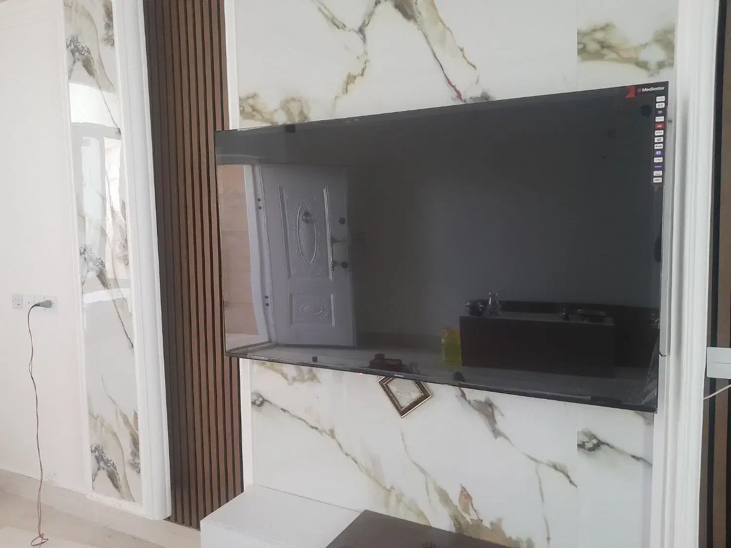 تی وی|تلویزیون و پروژکتور|کارون, |دیوار