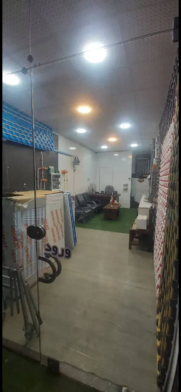 اجاره مغازه ۴۰ متری فول امکانات بر خ استقامت-رازی|اجارهٔ مغازه و غرفه|رشت, استقامت ۱|دیوار