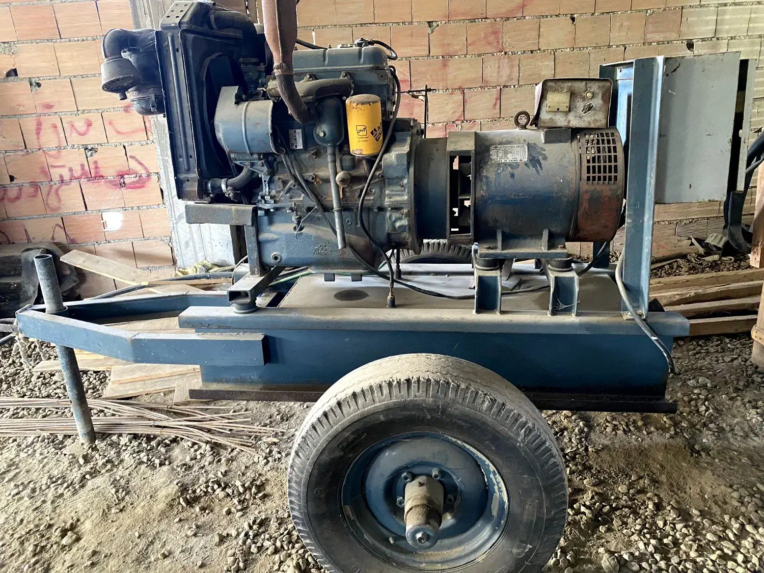 ژنراتور سه فاز|ماشین‌آلات صنعتی|گلوگاه, |دیوار