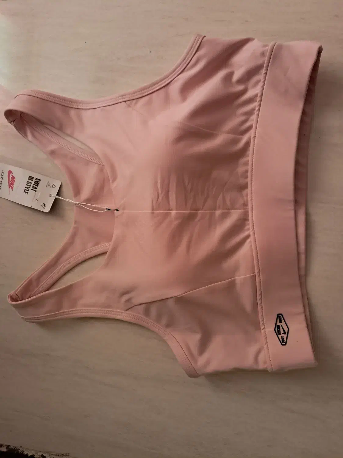 نیم‌تنه ورزشی|لباس|اراک, |دیوار