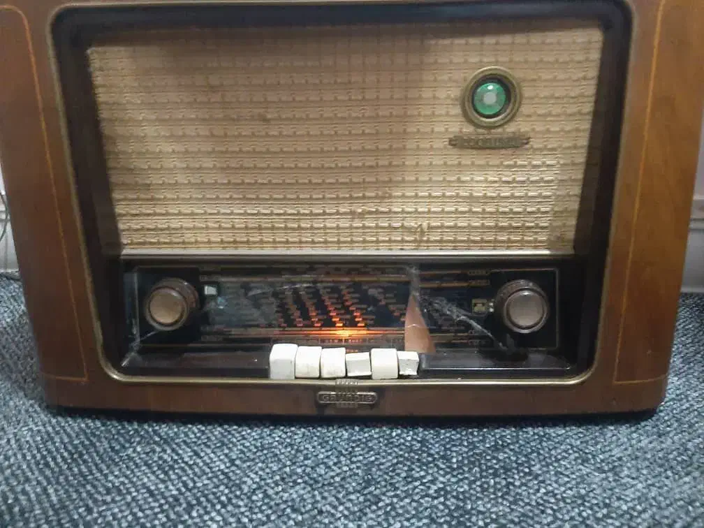 رادیو گرندیک|کلکسیون اشیاء عتیقه|بندرعباس, |دیوار