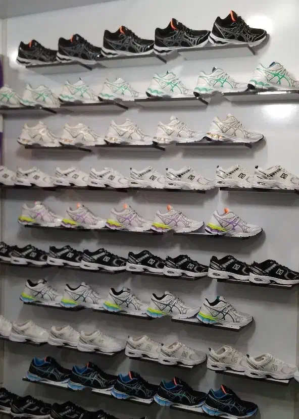 کتونی های آسیکس و نیوبا لانس سایز بندی قمیت فقط۸۸۰|کیف، کفش، کمربند|اردبیل, |دیوار