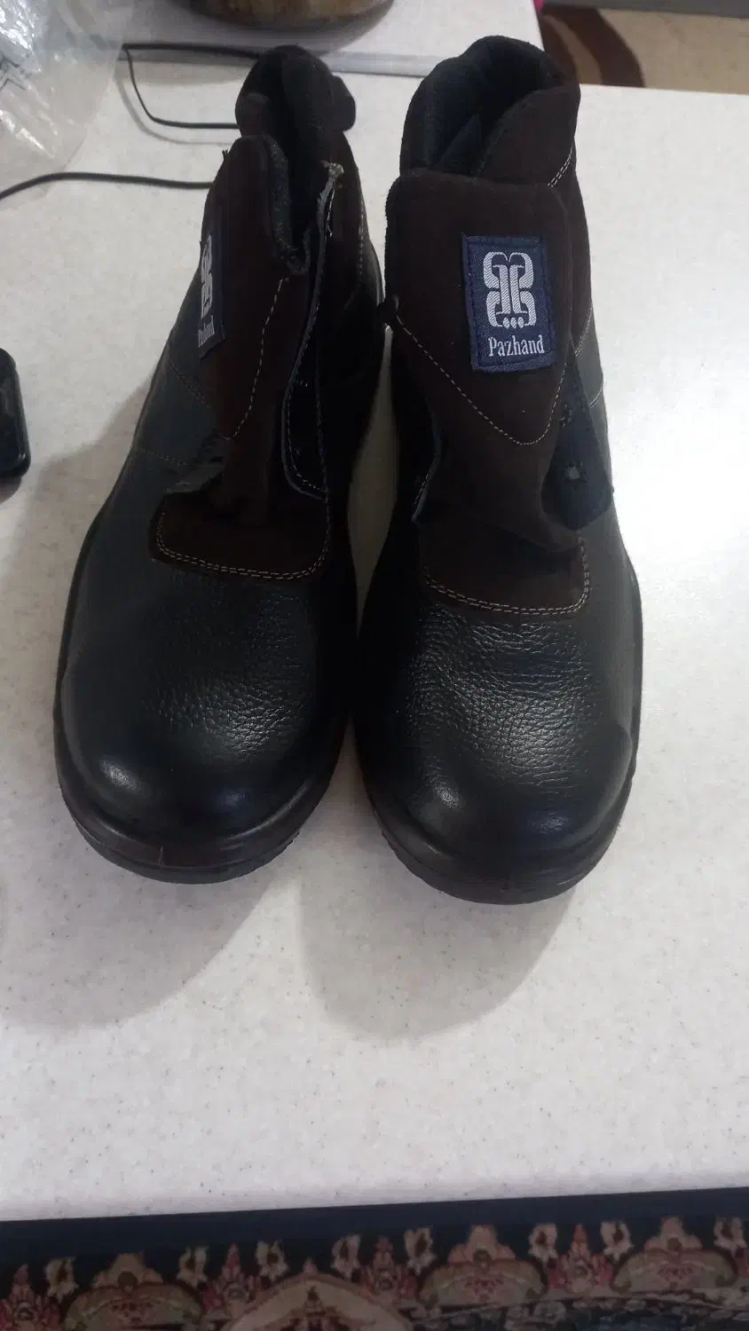 کفش نیم بوت کار|کیف، کفش، کمربند|گلبهار, شهر جدید گلبهار|دیوار