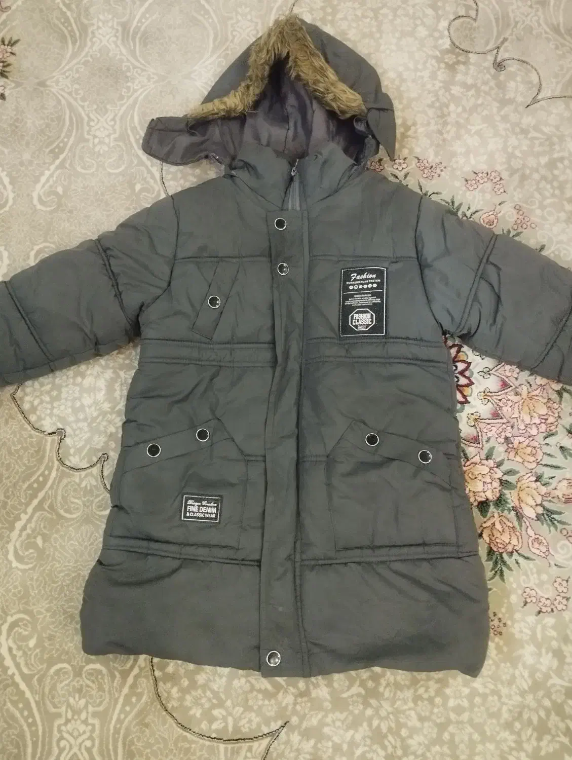 کاپشن|لباس|پیربازار, |دیوار