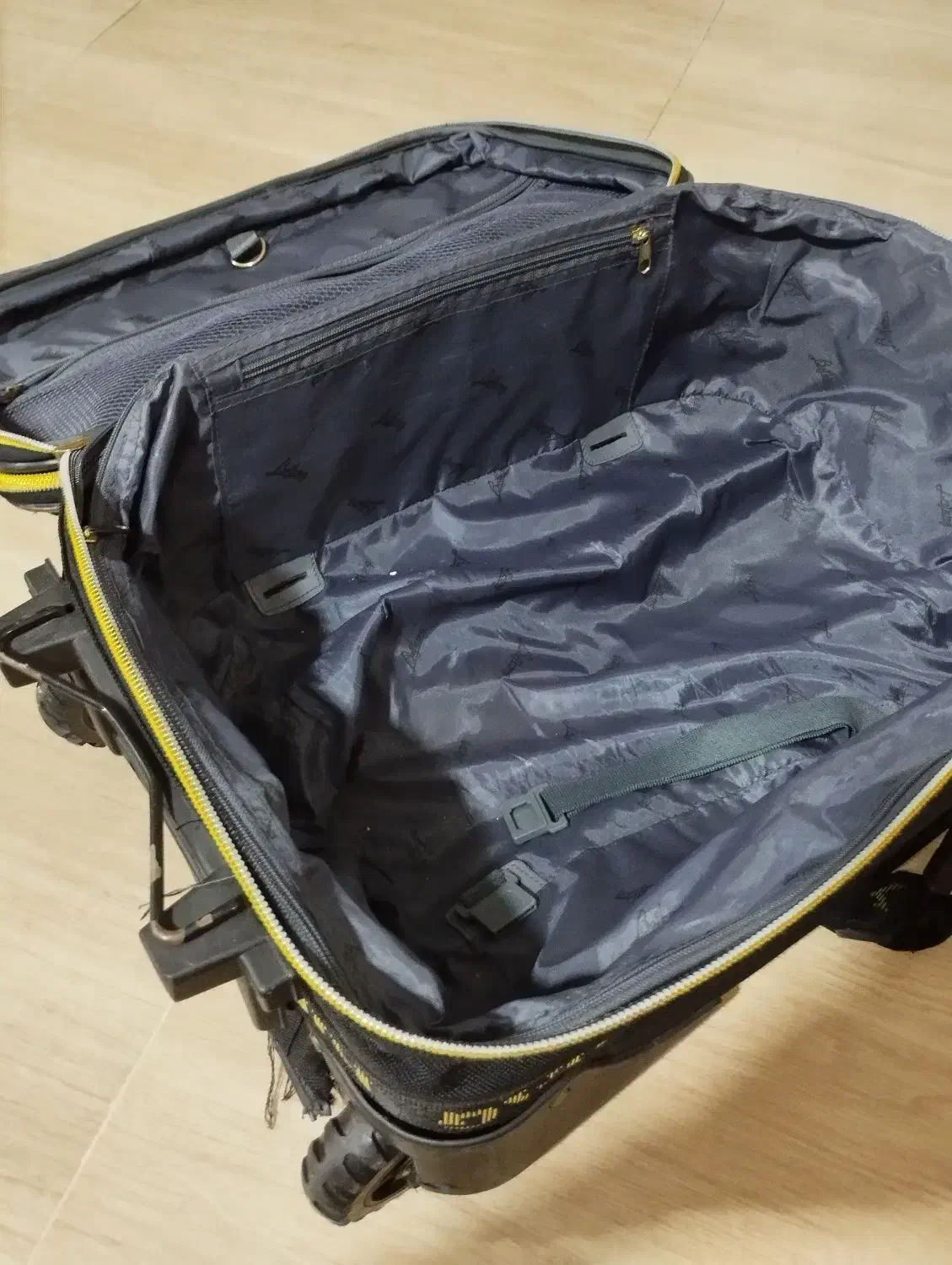 چمدان|کیف، کفش، کمربند|کوهدشت, |دیوار