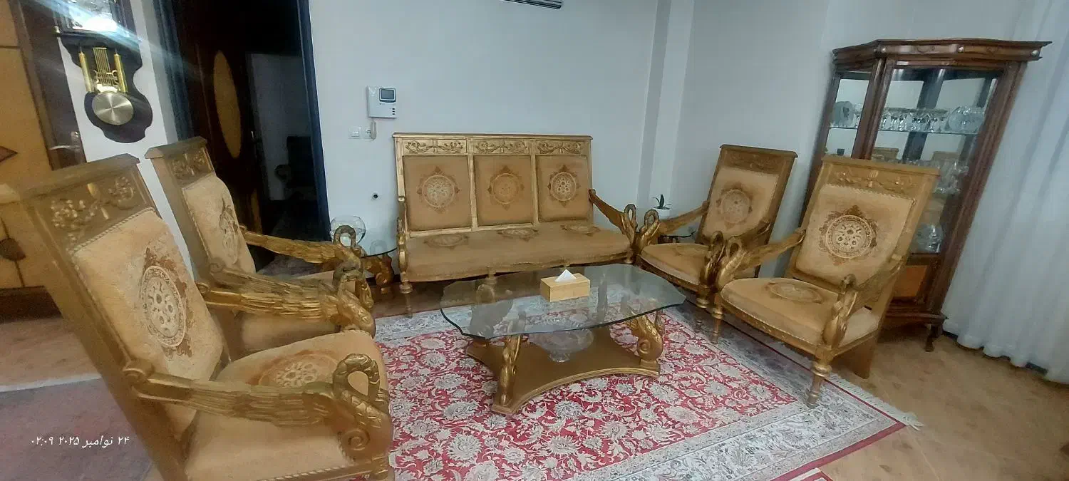 مبلمان استیل به همراه میز ناهار خوری|مبلمان خانگی و میز عسلی|شاهینشهر, ۹ دی|دیوار