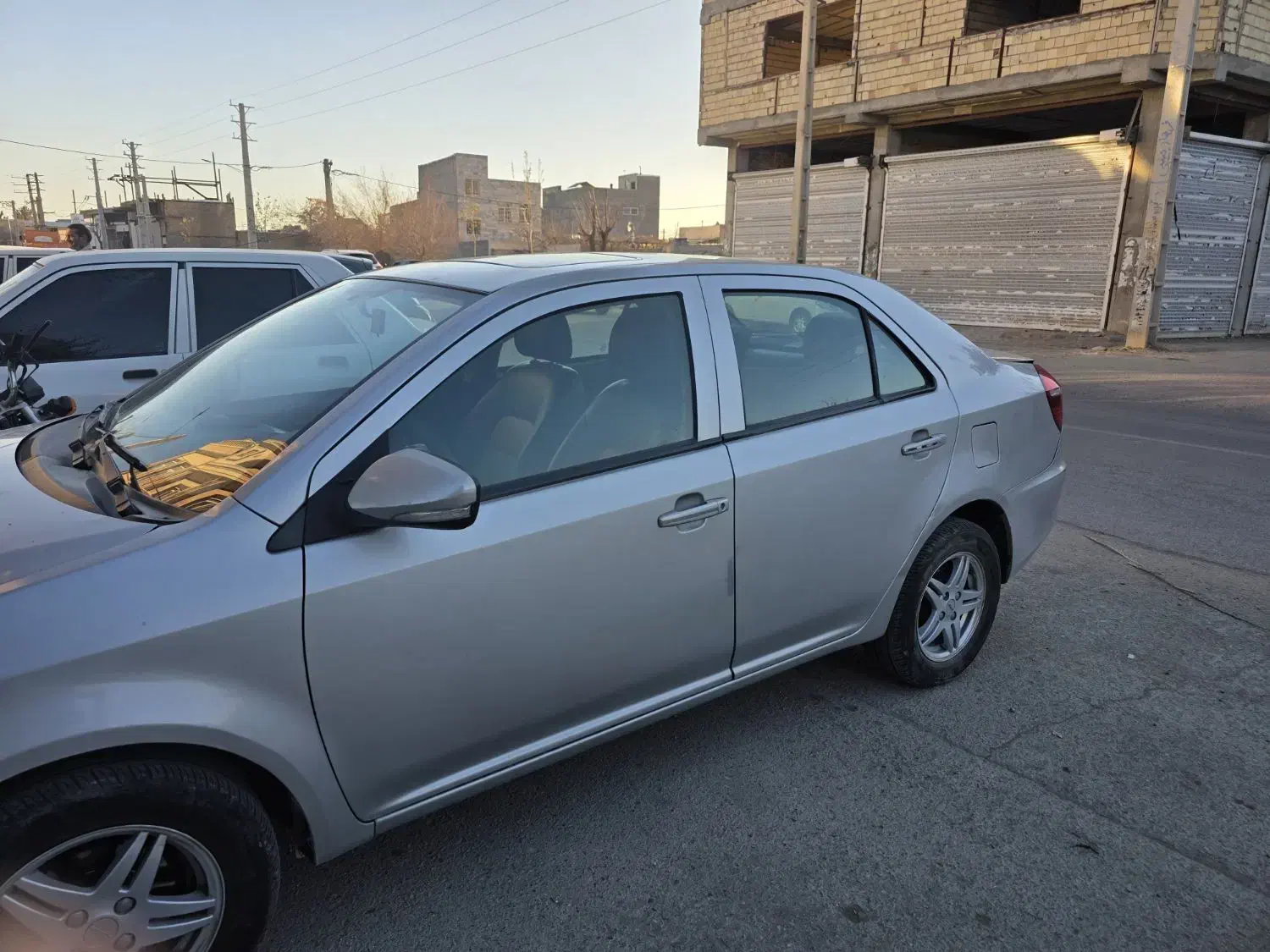 فروش|خودرو سواری و وانت|چهارباغ, |دیوار