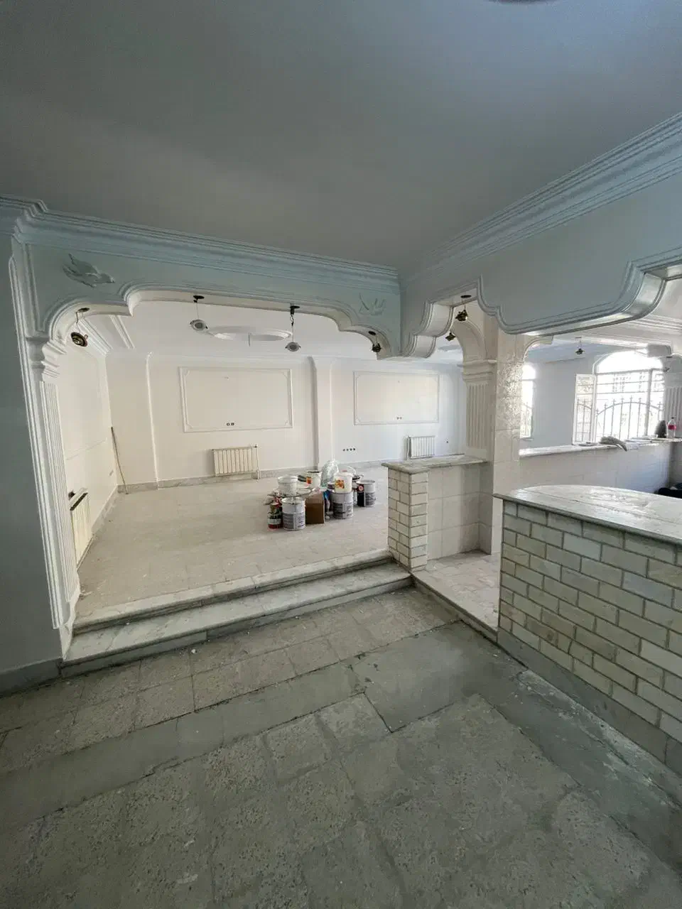 دربستی/۵ واحد مجزا/ نقاشی شده/در قائم ها|اجارهٔ آپارتمان|تهران, گلستان (شهرک راه آهن)|دیوار