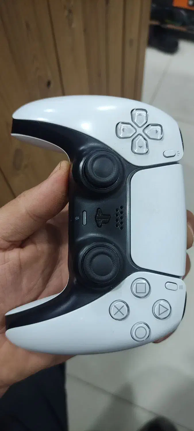 فروش دسته PS5 روی دستگاه|کنسول، بازی ویدئویی و آنلاین|برازجان, |دیوار