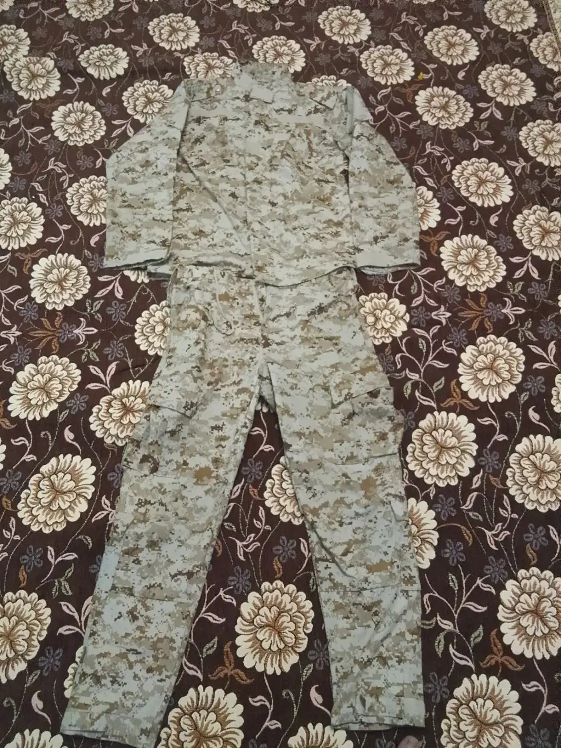 لباس نظامی آمریکایی خاکی|لباس|سهند, |دیوار