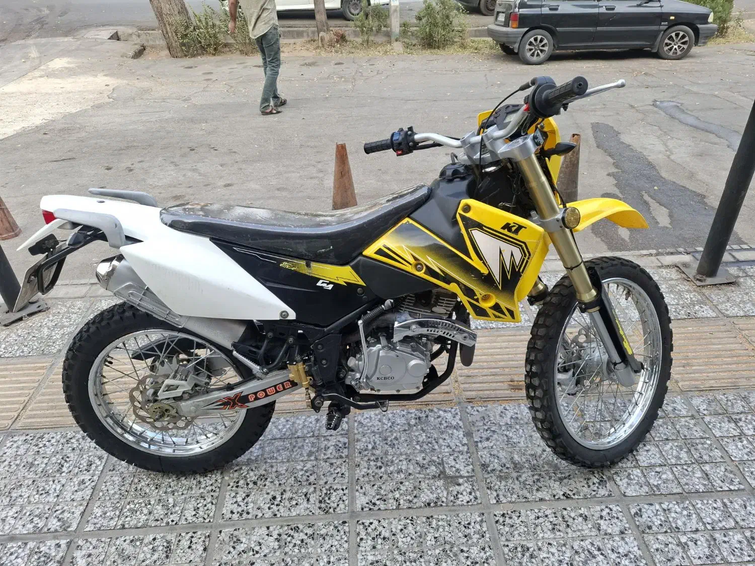 تریل ۲۰۰|موتورسیکلت|شیراز, بازار|دیوار