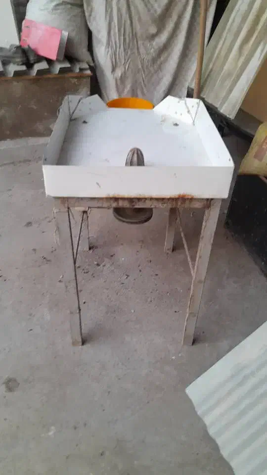 آب نارنج گیری در حد نو داخل انبار بوده|آبمیوه‌گیر و آب‌مرکبات‌گیر|گرگان, |دیوار