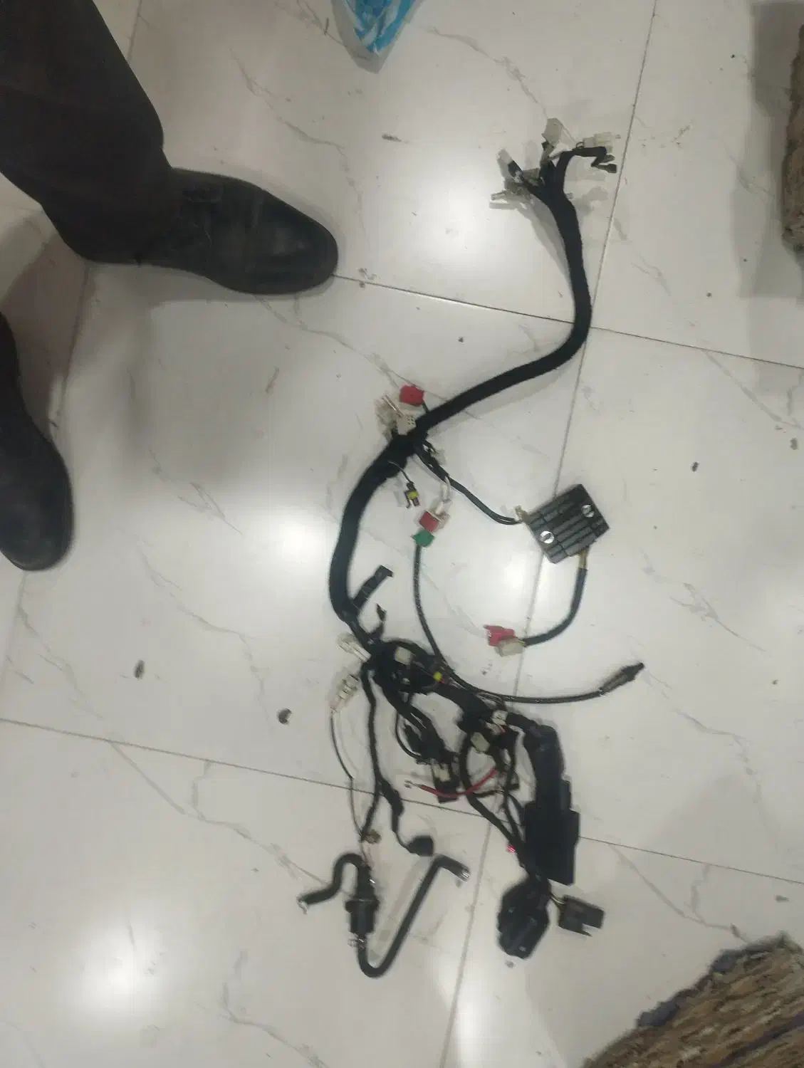 سیم کشی انژکتور|قطعات یدکی و لوازم جانبی|فیرورق, |دیوار