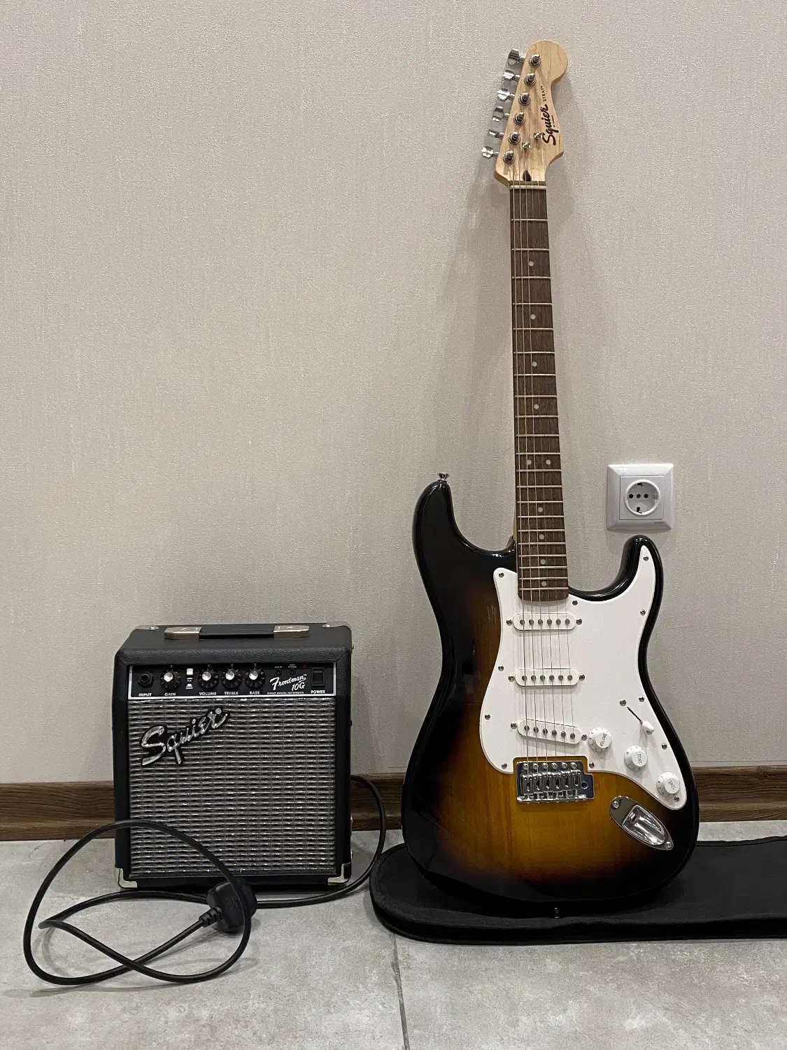 گیتار الکتریک|گیتار، بیس، امپلیفایر|شاهرود, |دیوار