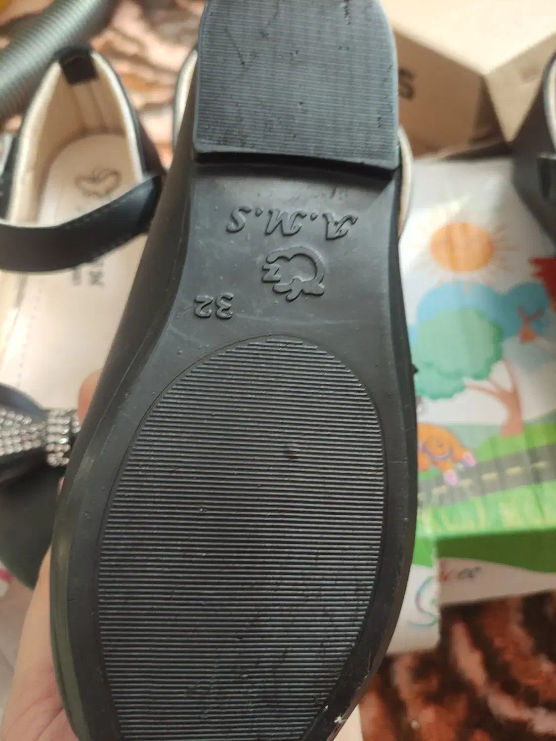 کفش بچه گانه|کفش و لباس بچه|باسمنج, |دیوار