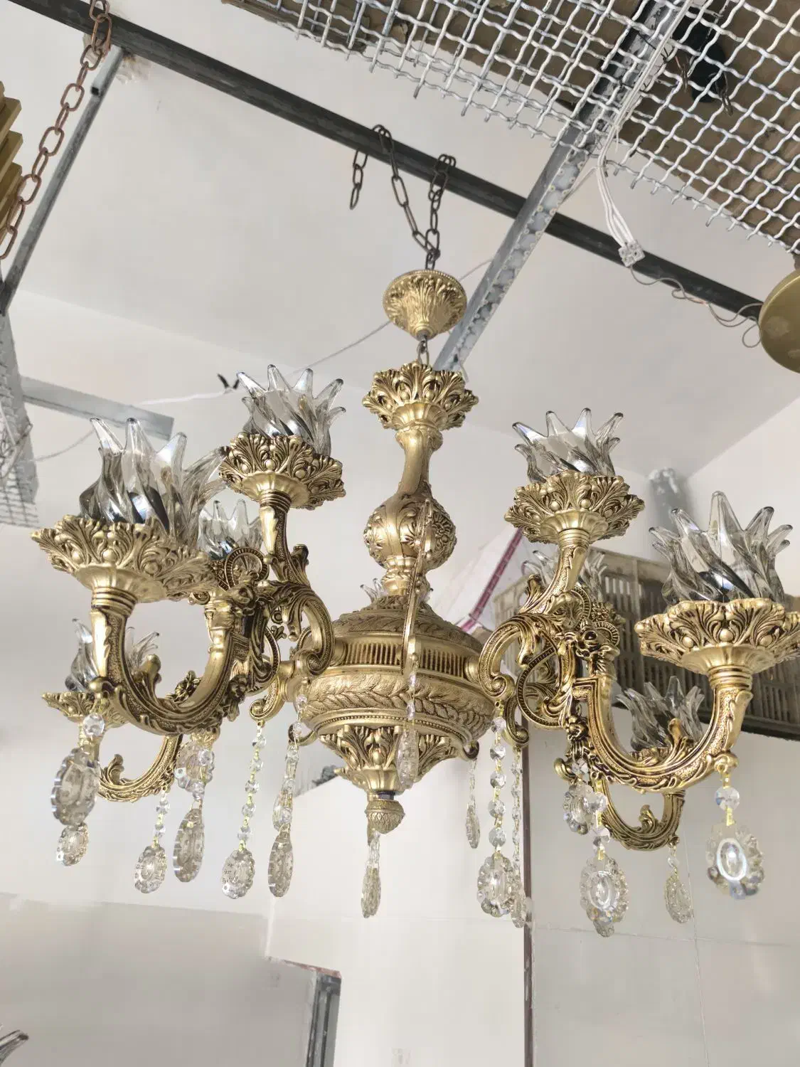 لوستر های اقتصادی(آگهی رو باز کن ضرر نمیکنی)|لوستر و چراغ آویز|مشهد, خواجه ربیع|دیوار