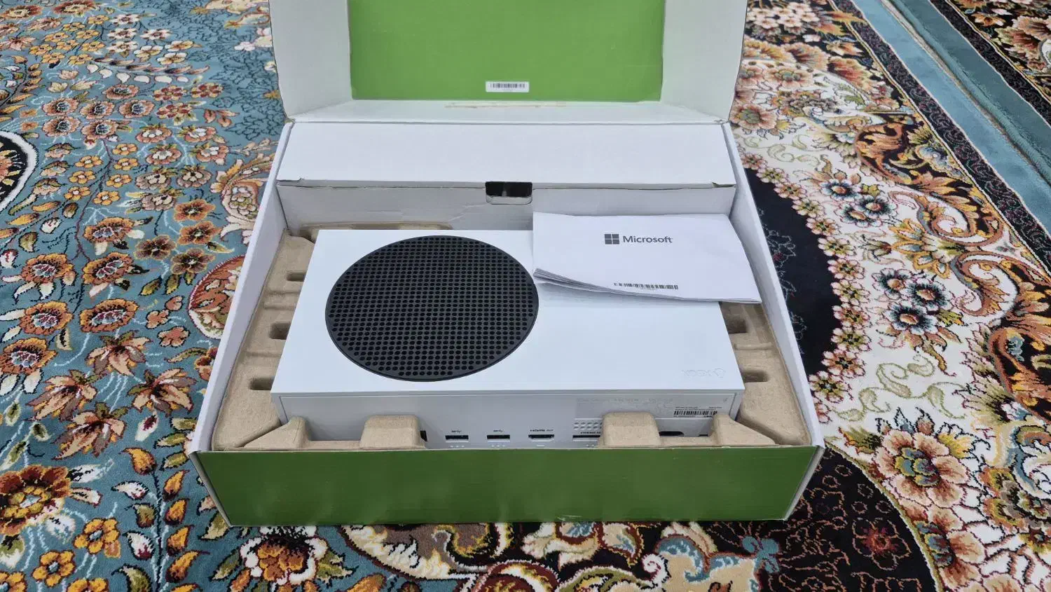 xbox series s بسیار کم کار|کنسول، بازی ویدئویی و آنلاین|اسلامشهر, صادقیه|دیوار