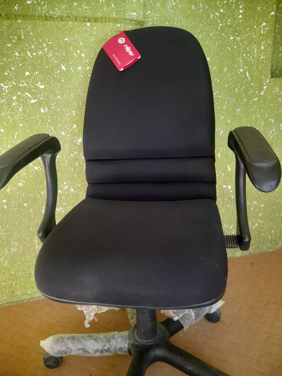 صندلی چرخ دار و دارای جک برند نیلپر|صندلی و نیمکت|شهرکرد, |دیوار