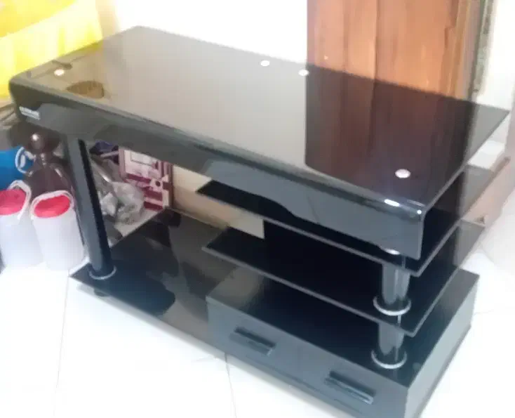 میزتلوزیون شیشه ای|میز تلویزیون|تهران, علم و صنعت|دیوار