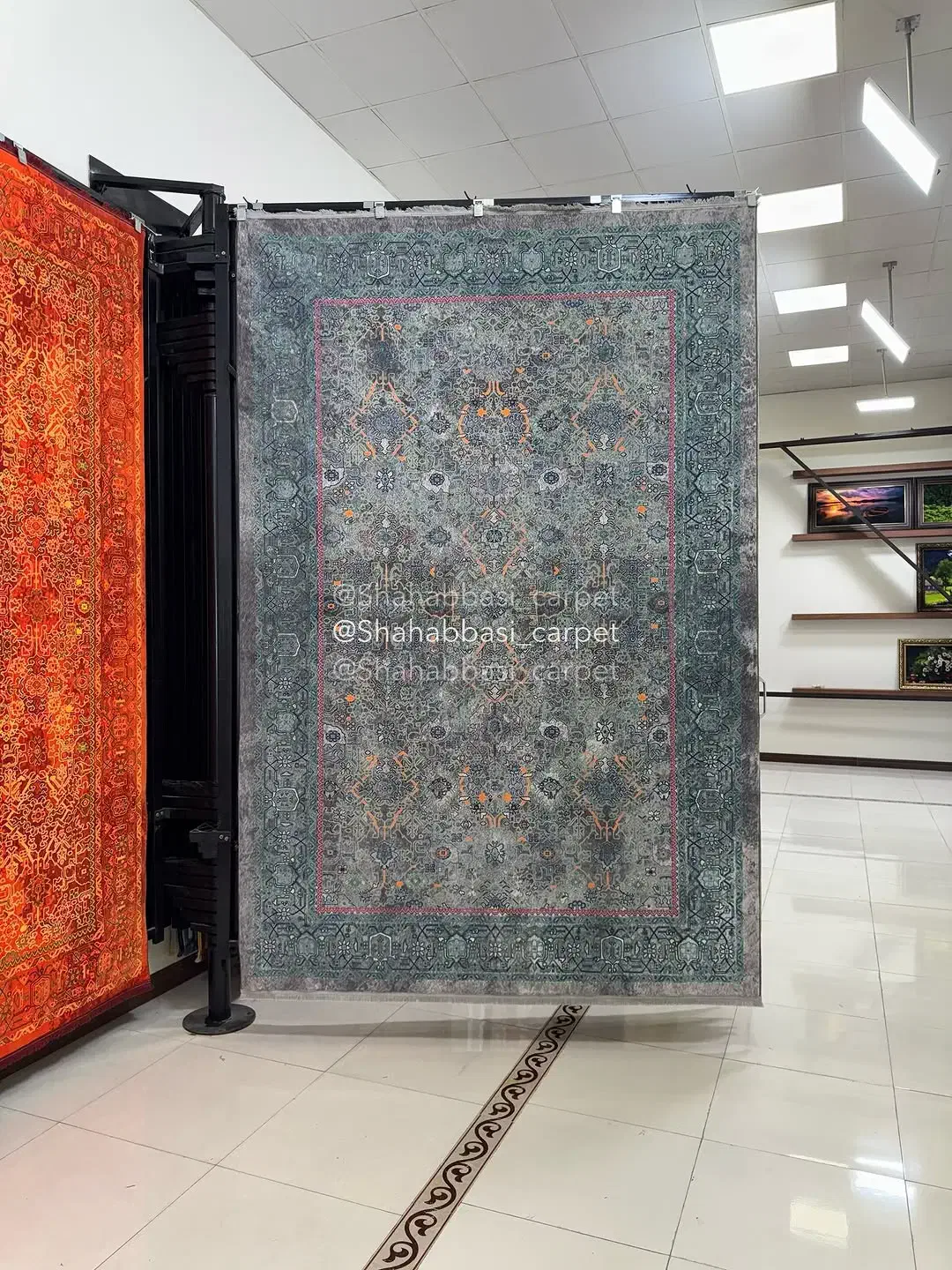 فرش نارنجی گرم وخاص ۱۲۰۰شانه|فرش|شیراز, قلات|دیوار