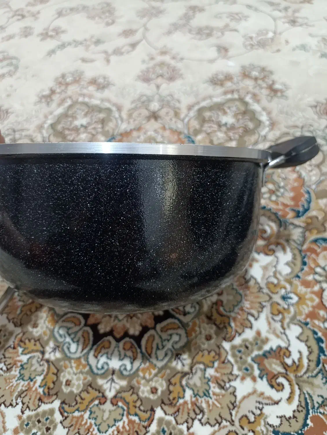 قابلمه|ظروف پخت‌وپز|زابل, |دیوار