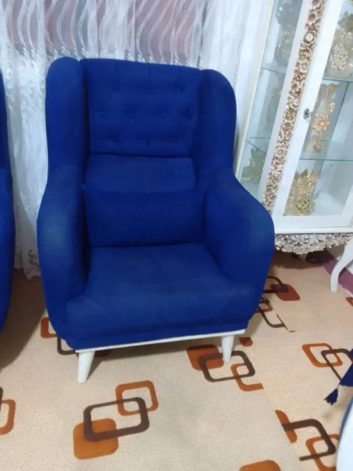 یه دست مبلمان ۸نفره سالم ۴تومن بدون تخفیف|مبلمان خانگی و میز عسلی|الوند, |دیوار