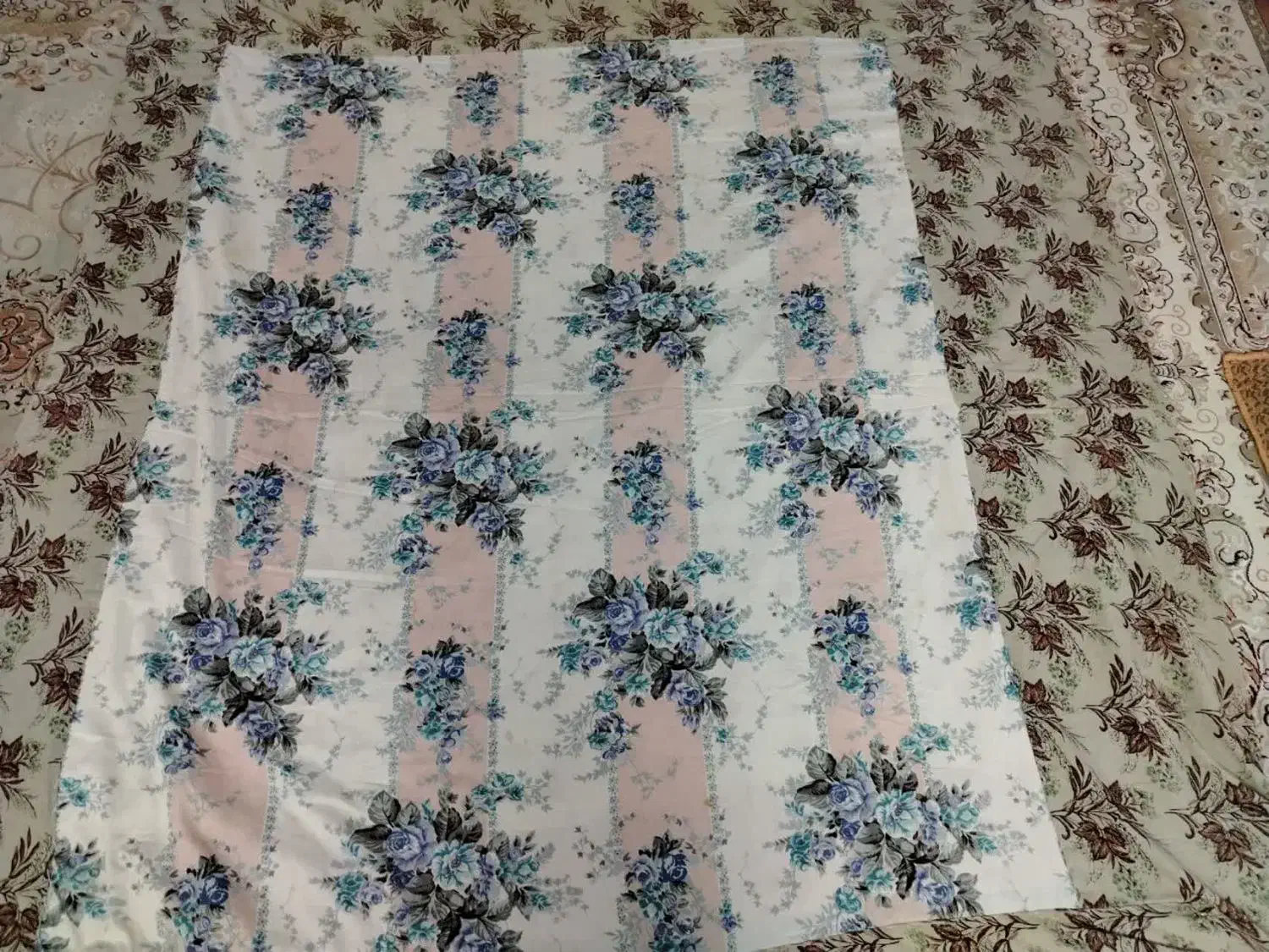 لحاف|رختخواب، بالش، پتو|نجف‌آباد, کشاورز|دیوار