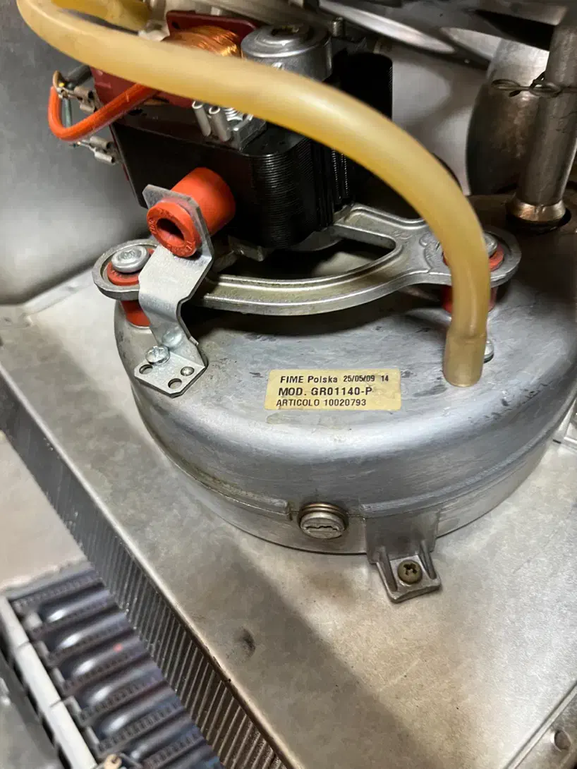 پکیج دو مبدل وفن دار بوتان سالم با یکسال ضمانت|آبگرمکن، پکیج، شوفاژ|اندیشه, اندیشه فاز ۲|دیوار