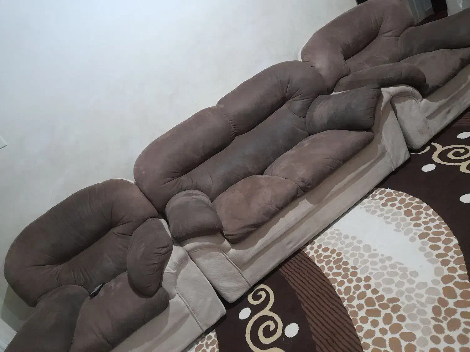 مبل ۷ نفر سالم ومحکم|مبلمان خانگی و میز عسلی|قم, بوستان علوی|دیوار