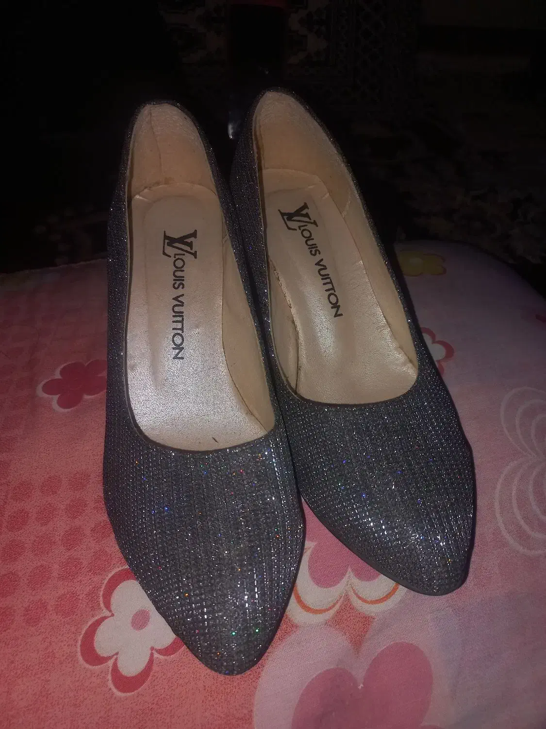 کفش|کیف، کفش، کمربند|نیشابور, مازول|دیوار