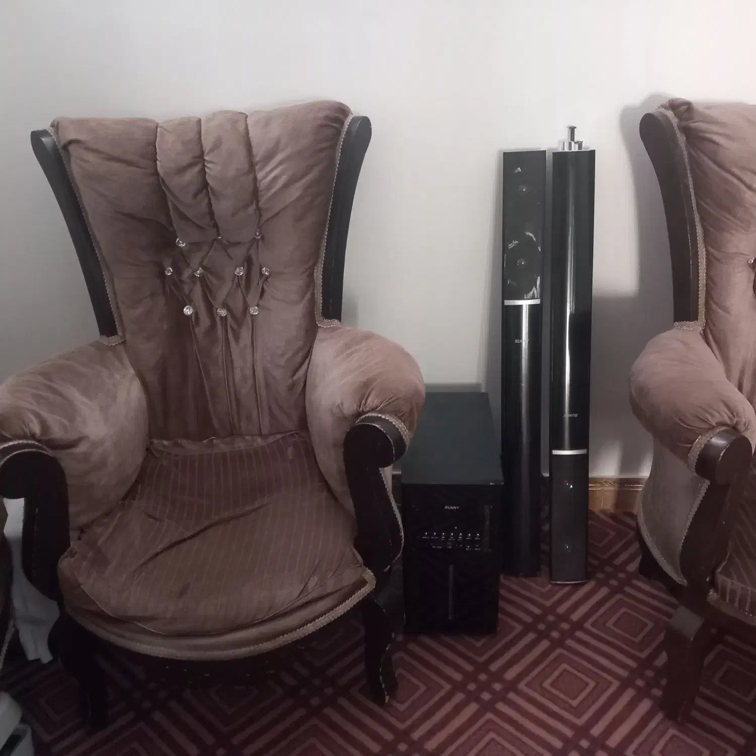 تعدادی وسایل خونه|تلویزیون و پروژکتور|نجف‌آباد, صالح آباد|دیوار