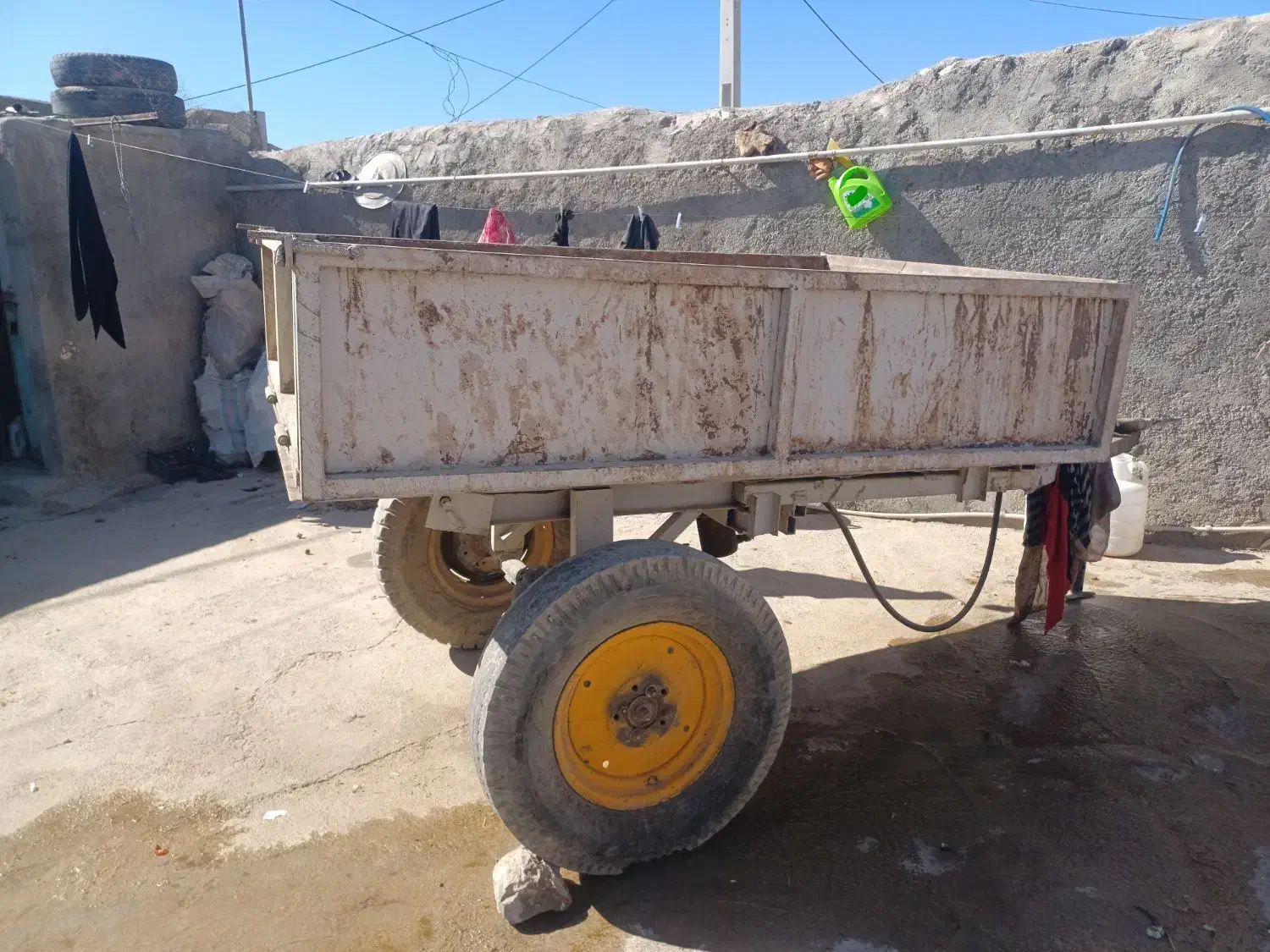 تریلی|خودرو سنگین|حمیل, |دیوار