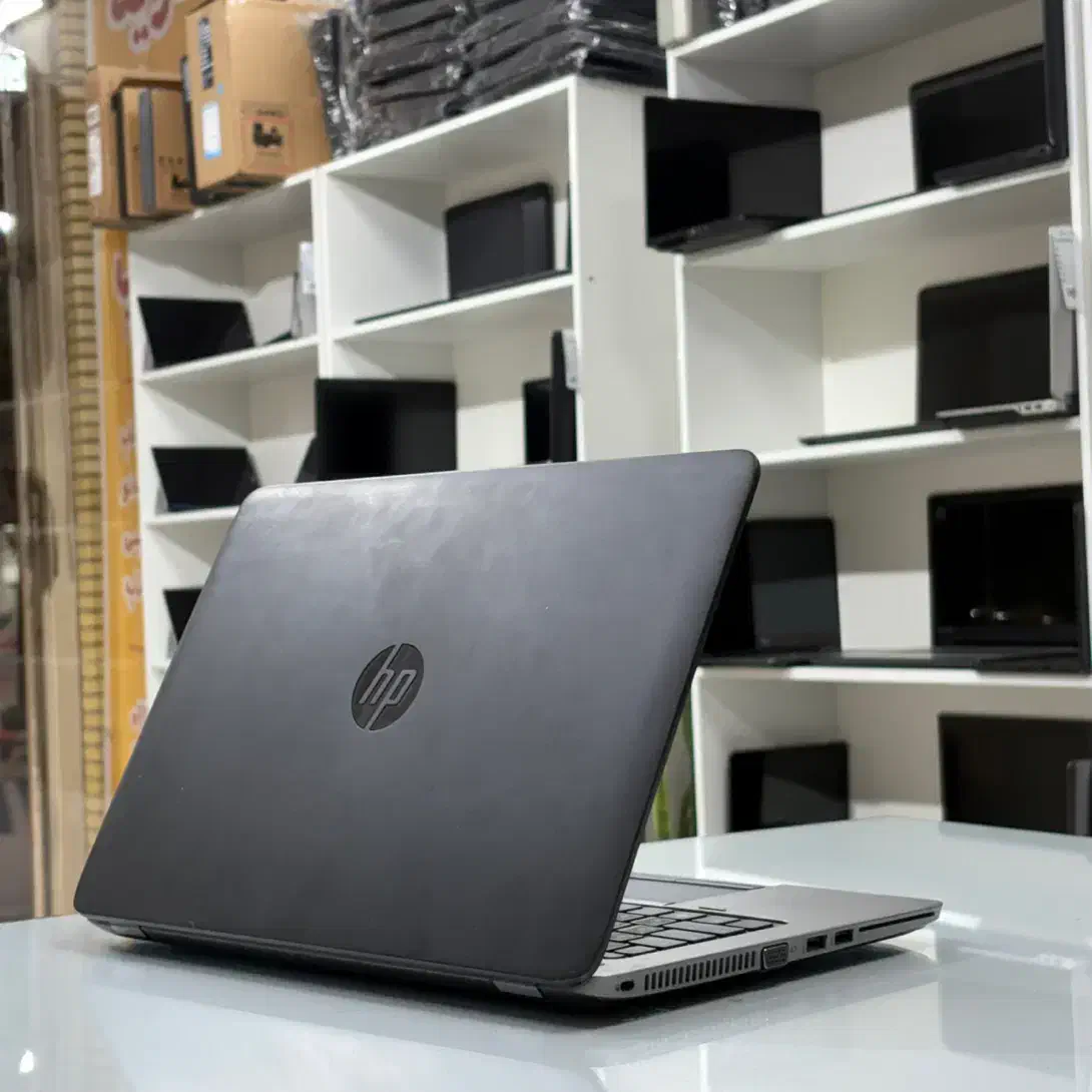 لپ تاپHP با باتری نو فلزی بسیار تمیز(گارانتی کتبی)|رایانه همراه|کاشان, معلم|دیوار