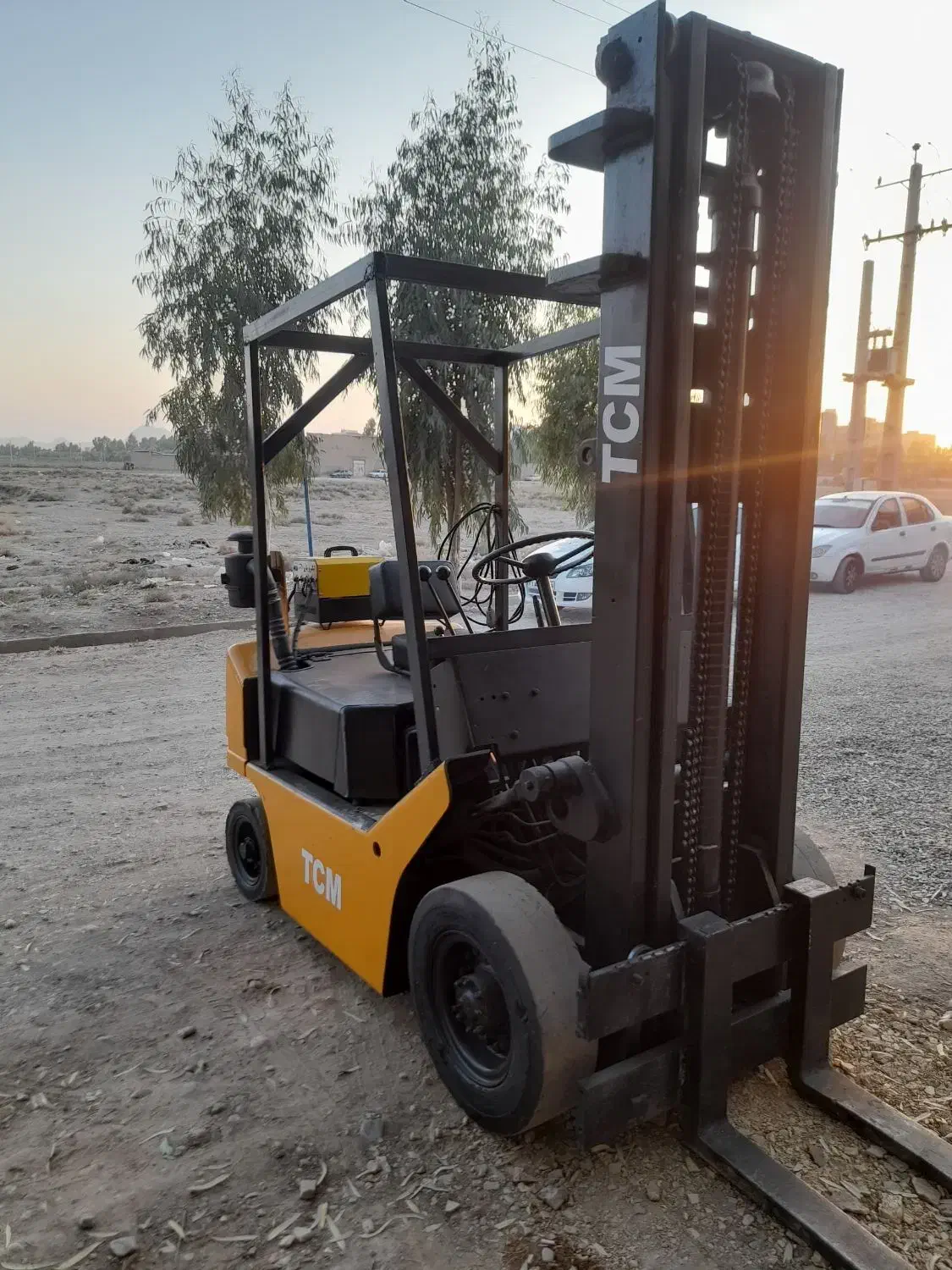 لیفتراک ۲ تن تی سی ام ژاپن موتور ایسوزو دیزل|خودرو سنگین|تهران, یافت‌آباد|دیوار